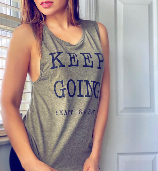 Women's Keep Going Top Muscle Tank Top - Heather Olive Tee